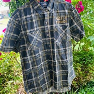 L Fit. Mens (or unisex)